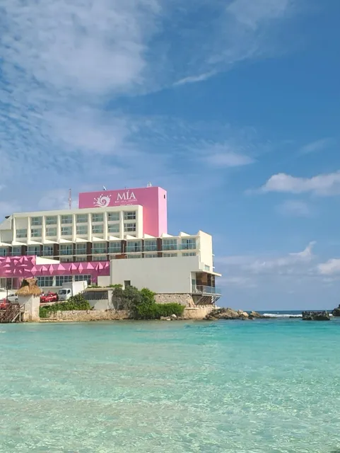 THE WHITE HOUSE ***** Penthouse Condo