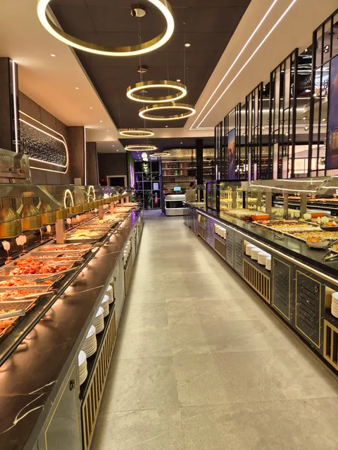 GRAND BUFFET