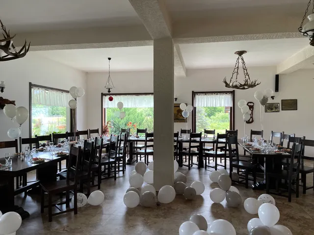 Valea Salbatică - Complex Turistic