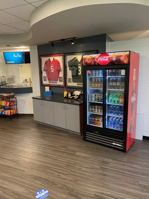 Roma's Place Cafe Hidden River