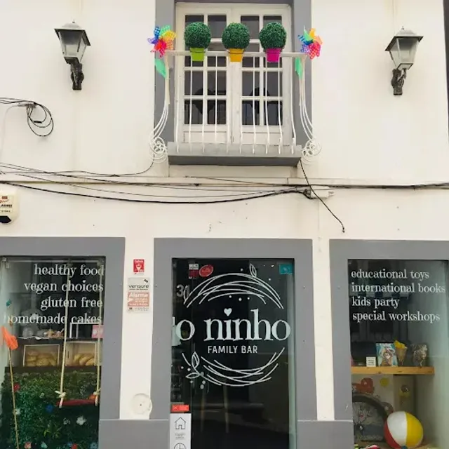 O Ninho Family Bar