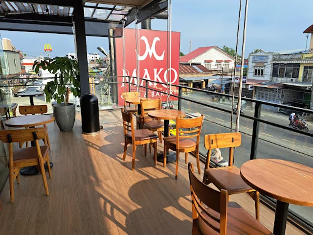 J.CO COFFEE & DONUTS SA BINJAI
