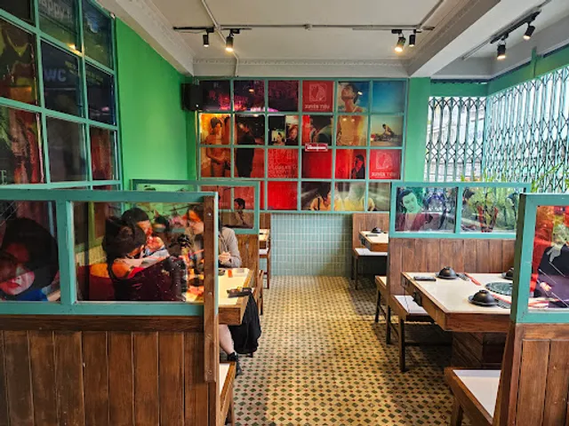 Xuyên Tiêu - Lẩu Hong Kong