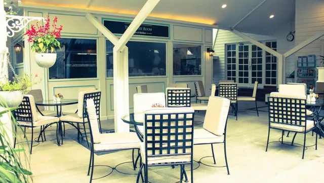 The White Room Coffee & Kitchen