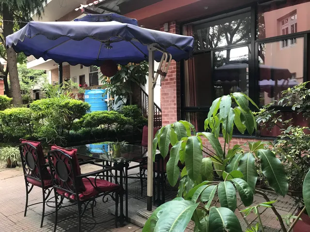 Manny's Eatery & tapas bar