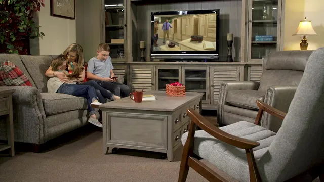 304 Stillwater Avenue Furniture