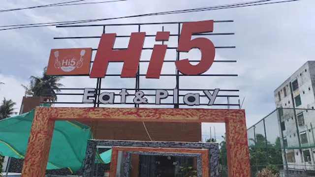 Hi5 Eat & Play