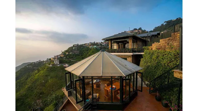 StayVista at Mysty View in Kasauli | 6 BHK Premium Holiday Home