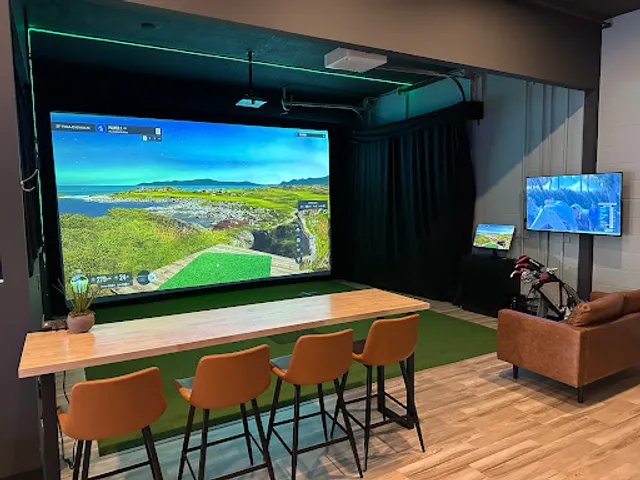 Shoreline Golf House