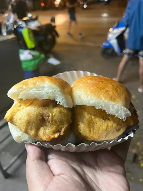 Babu Vadapav, vileparle