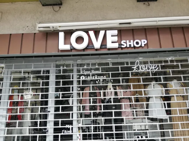 Love Roma Shop