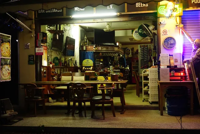 JULES SPORTARAMA RESTAURANT/BAR