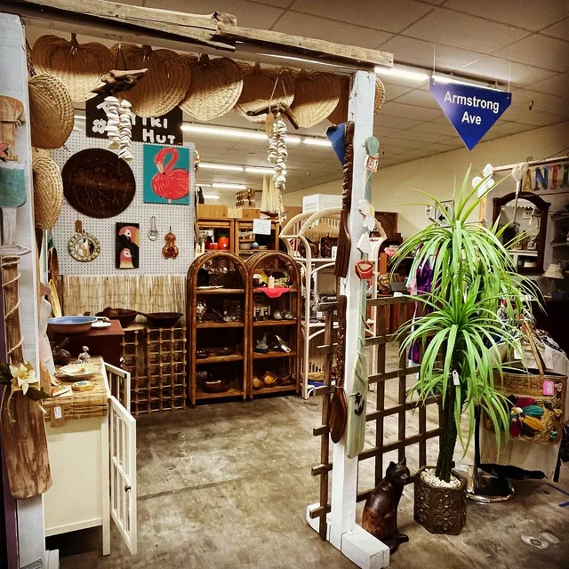 America's Antique Mall - Melbourne