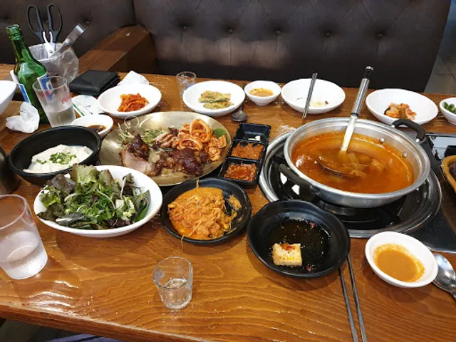 Seosomun fire pork feet Busan daeyeondong points