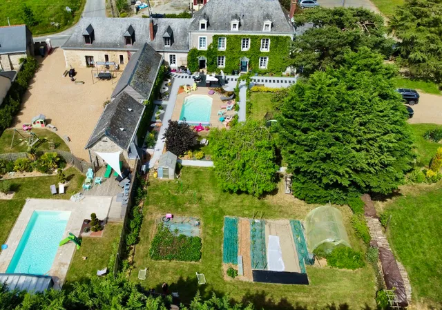 Gîte "La Pinstrie" - jacuzzi, sauna, piscine chauffée, massage