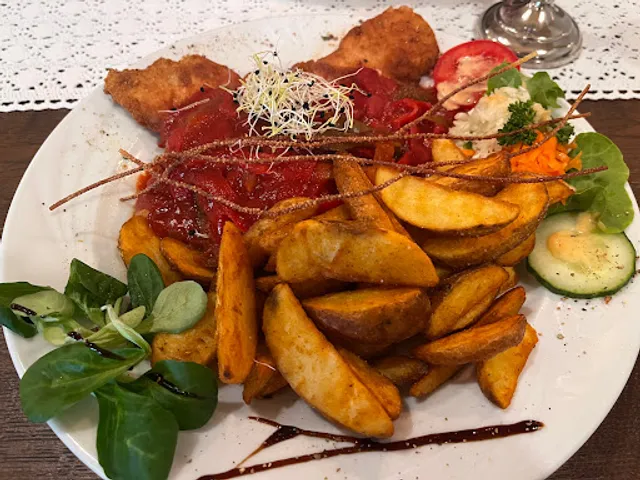 Gasthof & Bowlingbahn „Das Haus im Haus“