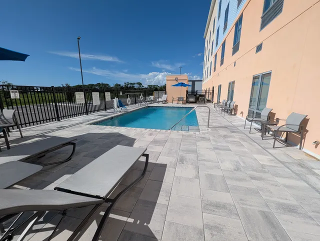 Holiday Inn Express & Suites Nokomis Sarasota South, an IHG Hotel