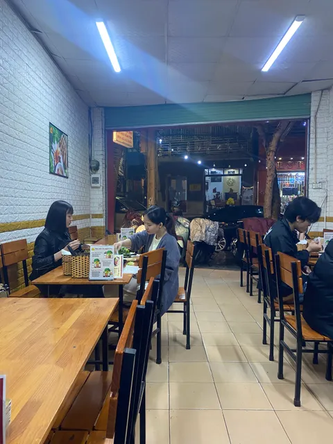 Tấm Quán - Hơn cả gỏi cuốn