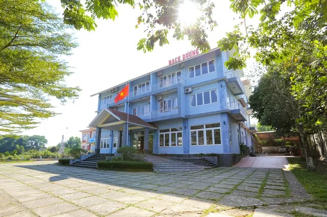 OYO 593 Bach Duong Hotel