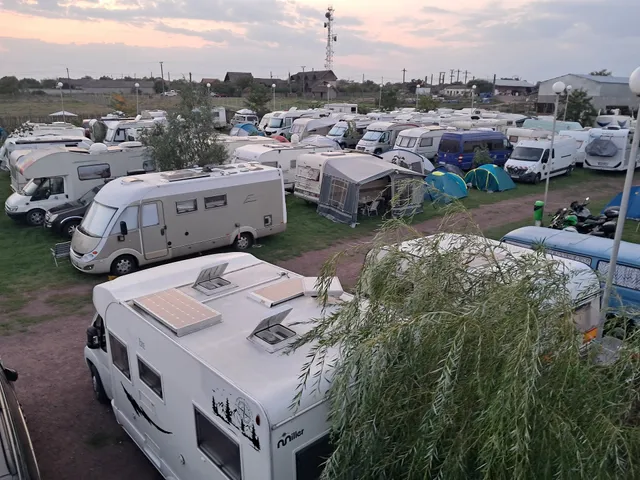 Camping & Parking