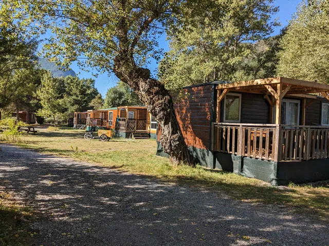 Camping du lac - "les Iscles"