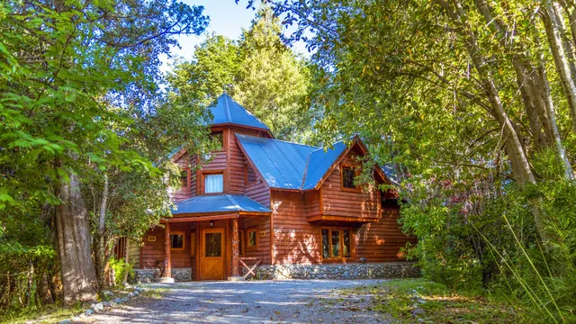 TORRES DEL BAYO - Bosque y Cabañas