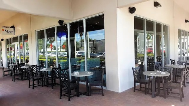 Moon Thai & Japanese