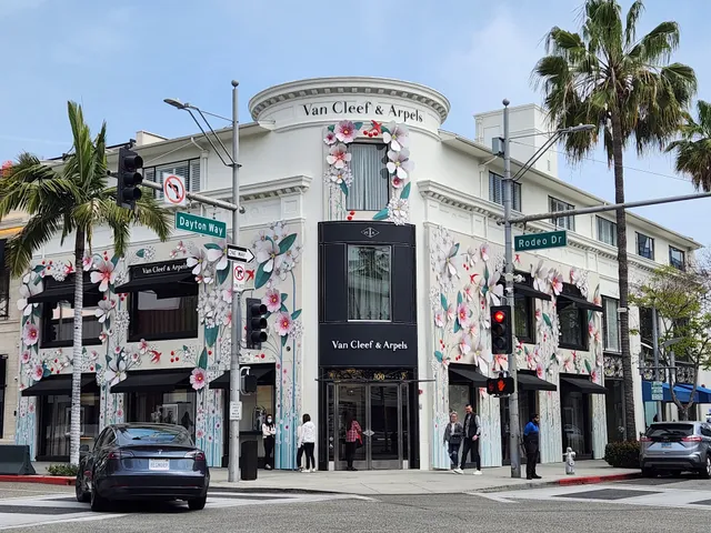 TOD'S Beverly Hills Store