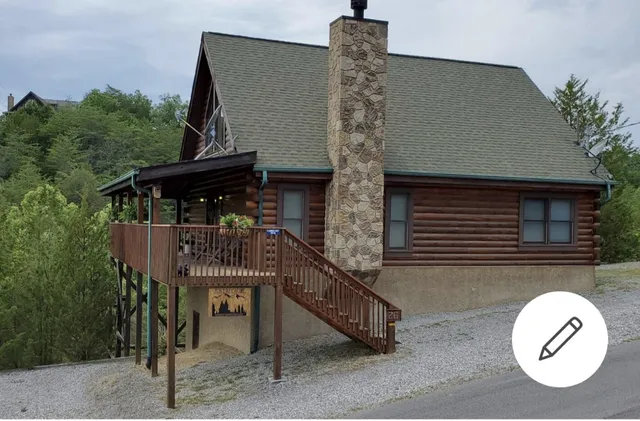 MODERN MOUNTAIN CABIN