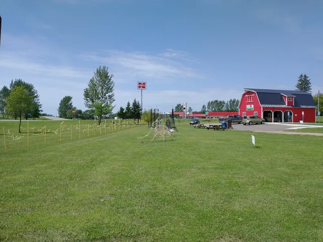 New York Mills Sculpture Park / The Barn