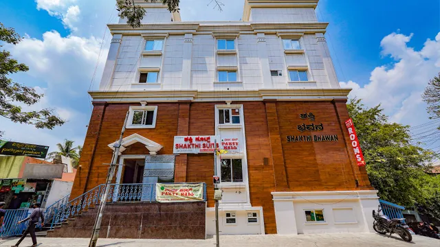 FabHotel Shakthi Suites