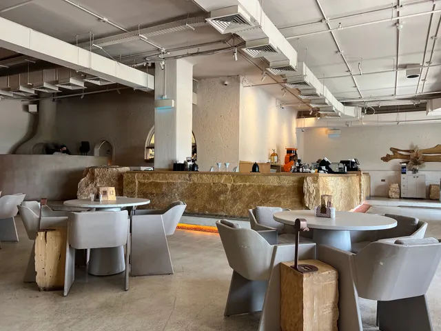 مطعم القلعة القديمة