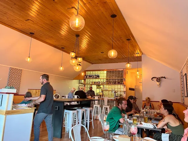 1880 Tapas & Spirits