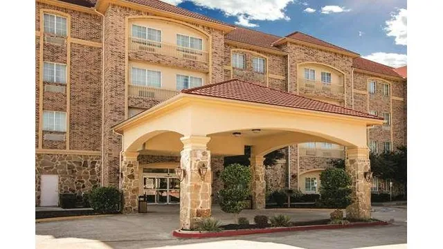 Baymont by Wyndham Dallas South-DeSoto