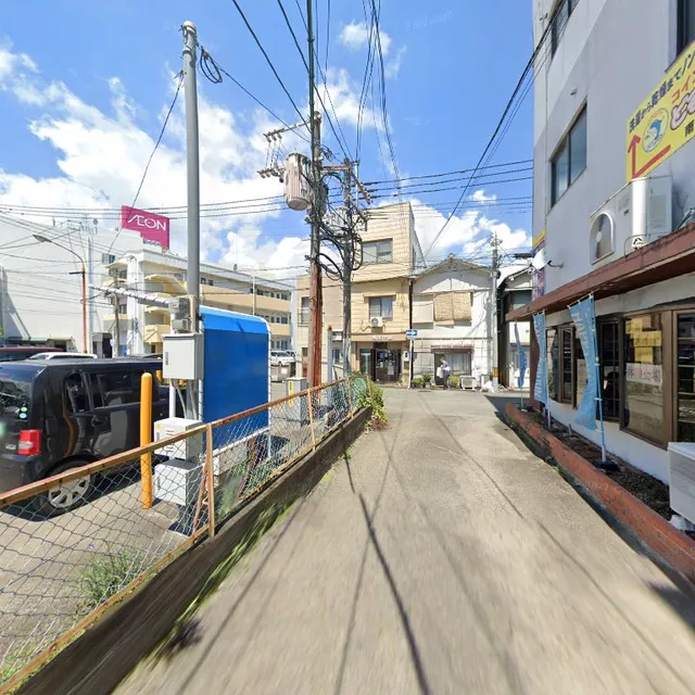 アニメグッズとデザートのお店 コミュル