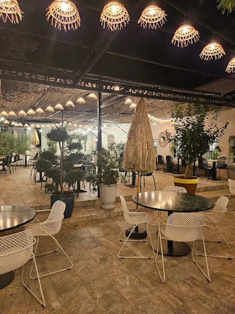 restaurant Suzanne 13400