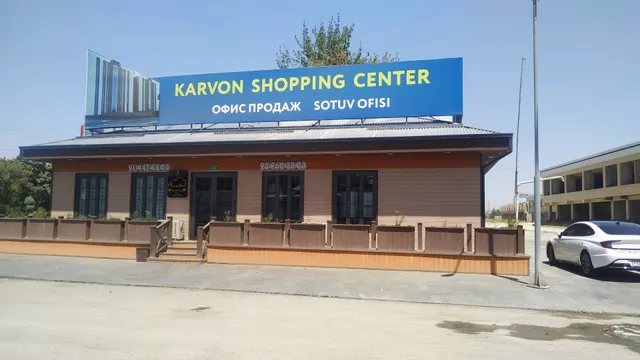KARVON SHOPPING CENTER