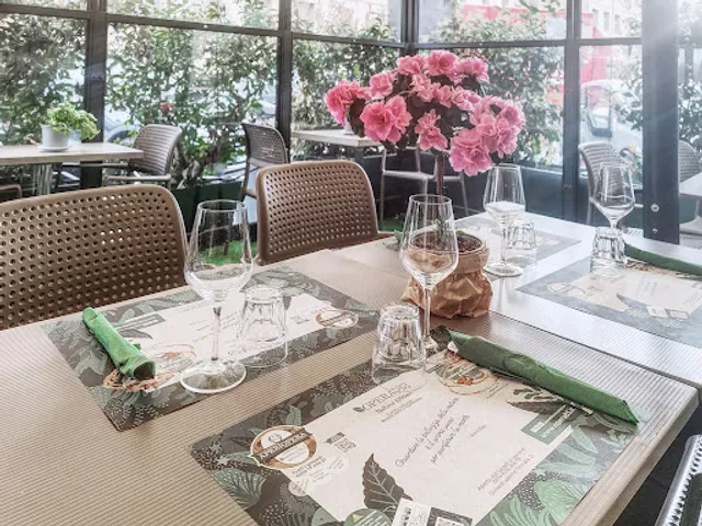 Opera 83 | Natural Kitchen