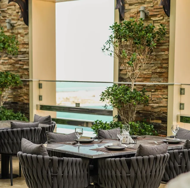 La Fontana Restaurant & Café