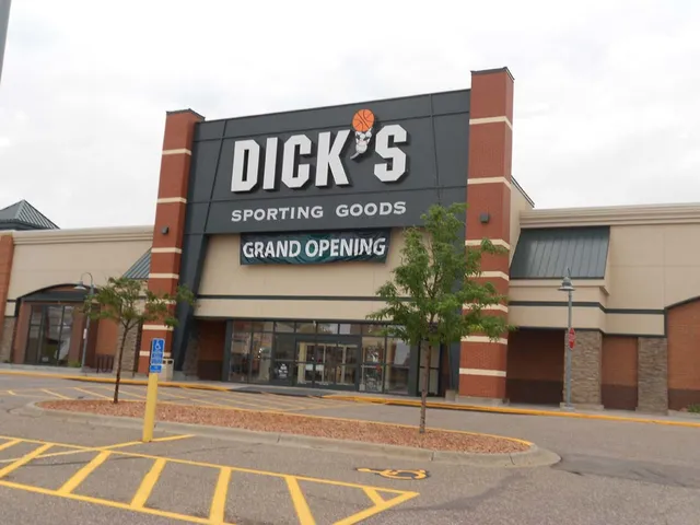 DICK'S Sporting Goods