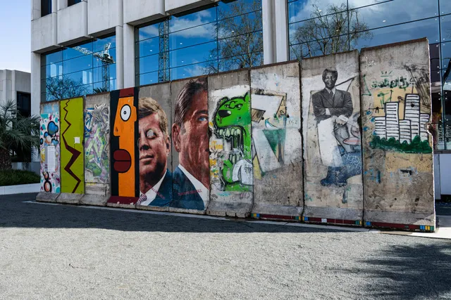 Berlin Wall Segments Marker