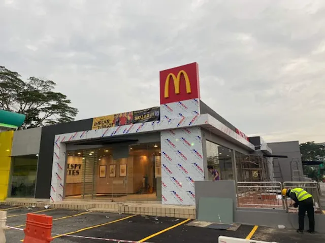 McDonald's Petronas Jalan Tun Abdul Razak DT