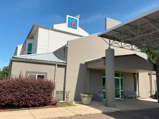 Motel 6 Pearl, MS - Jackson Airport
