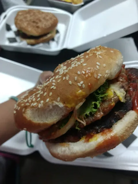 Hamburguesas al carbon el rincon de zapata