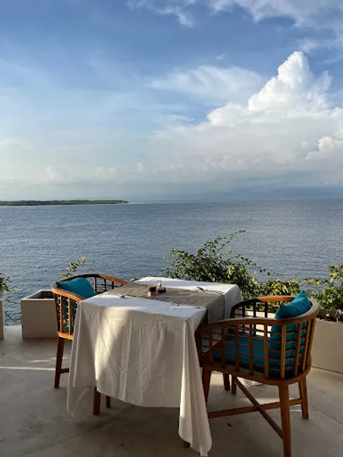 Acropora Bar & Restaurant Nusa Penida