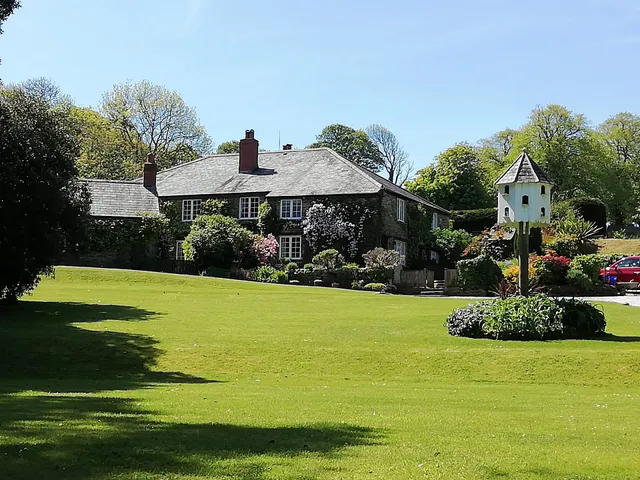 Trenant Park Cottages