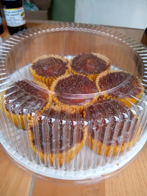 Delícias da josi, doces e salgados