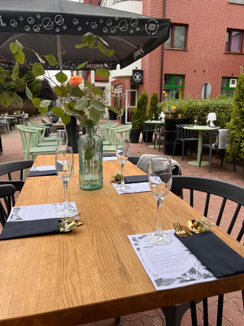 Prosto z Mostu klubokawiarnia