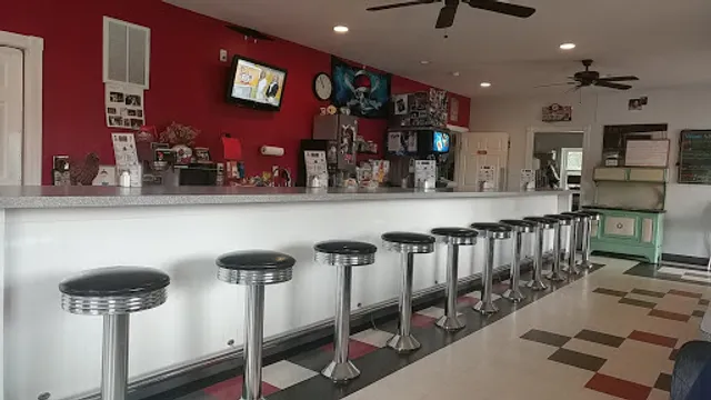 Mary's Diner and Ice Cream
