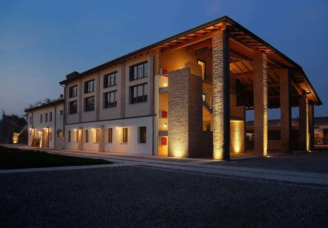 Albergo Corte della Rocca Bassa